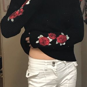 ROSE EMBROIDERED SWEATSHIRT 🖤🌹🔥
